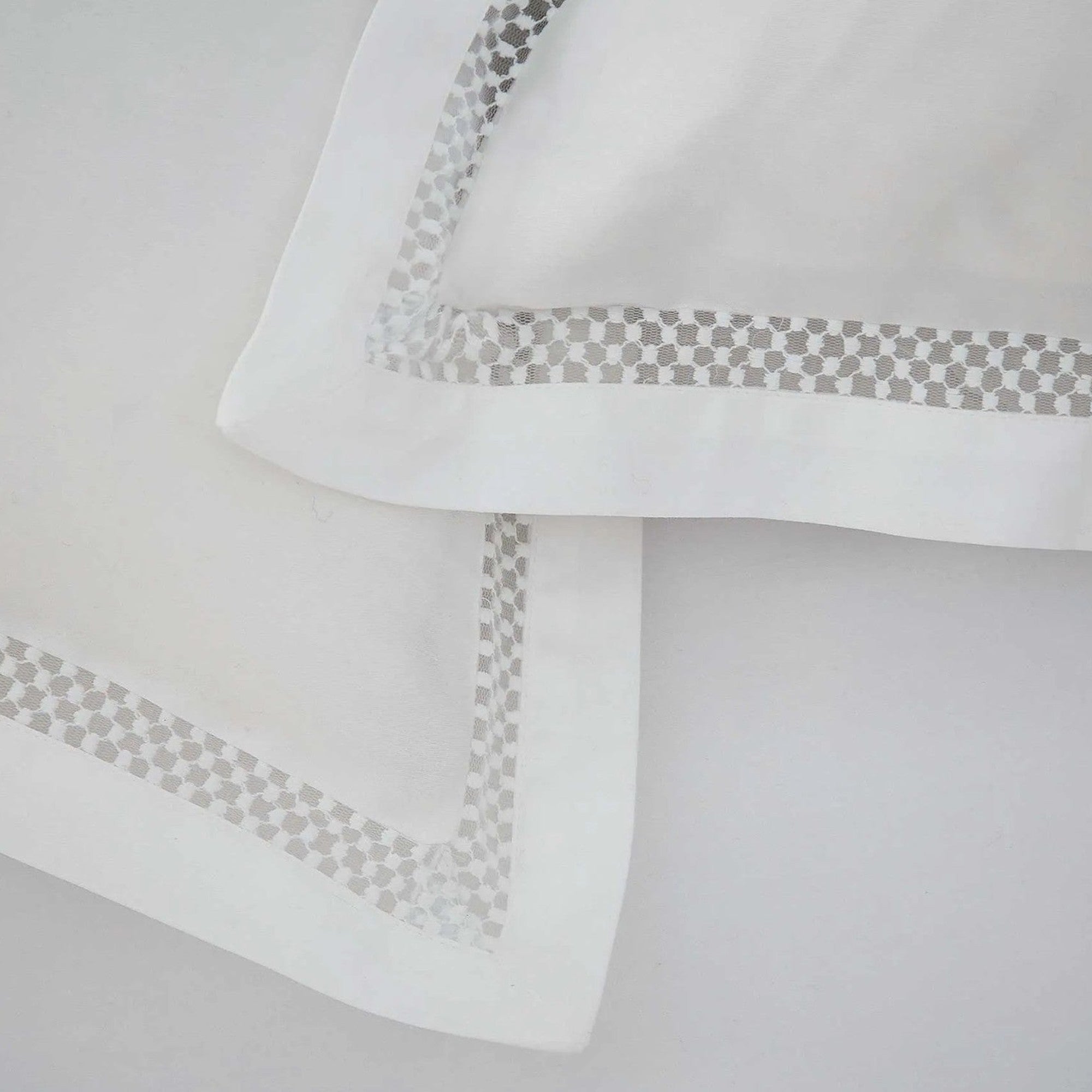 Murmur Efa Duvet Cover Set in White