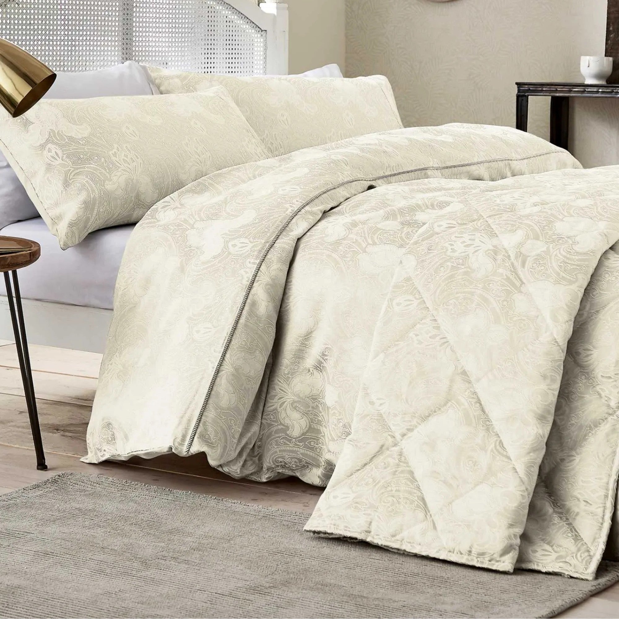 Ashbee Duvet Cover Set in Ivory