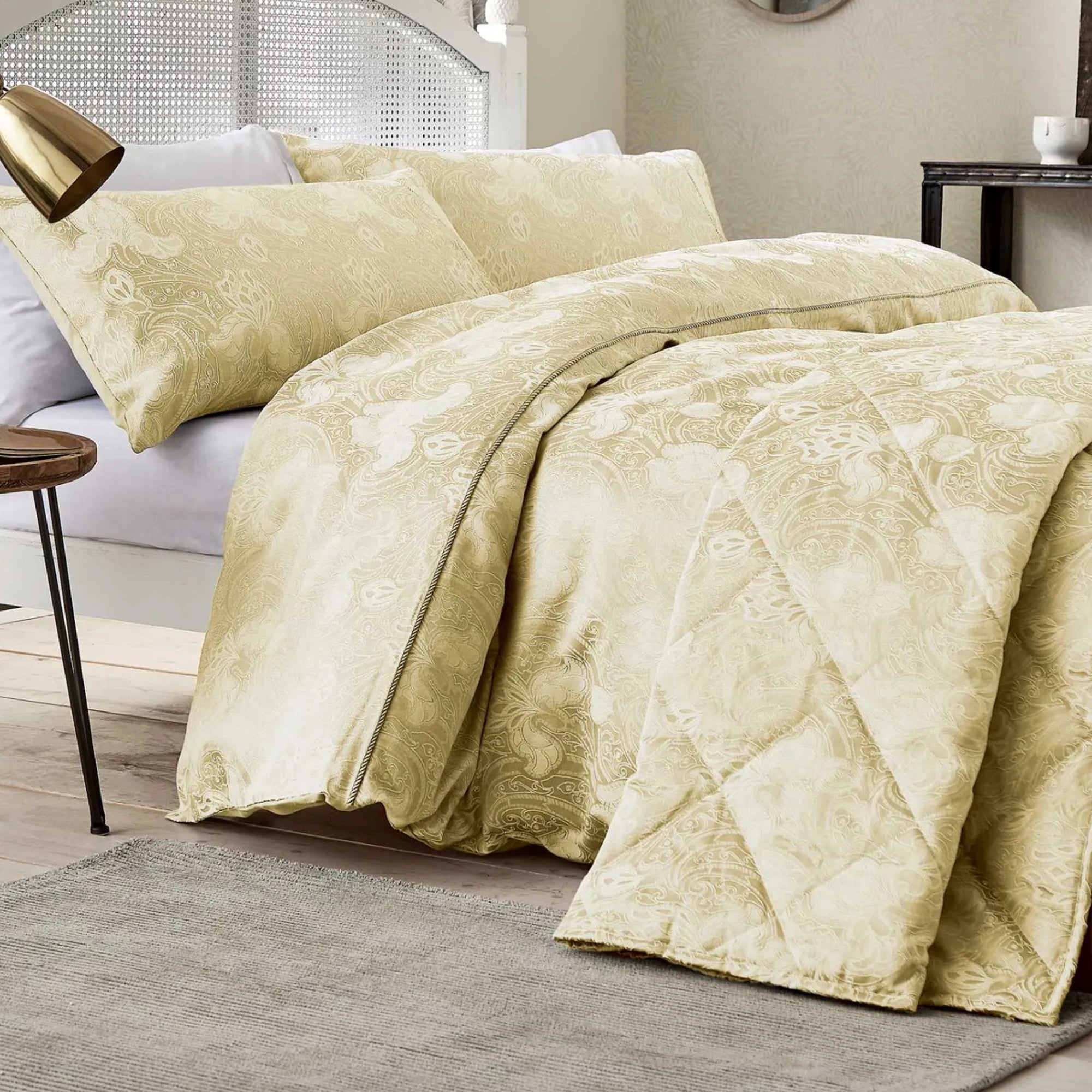 Ashbee Duvet Cover Set in Soft Gold