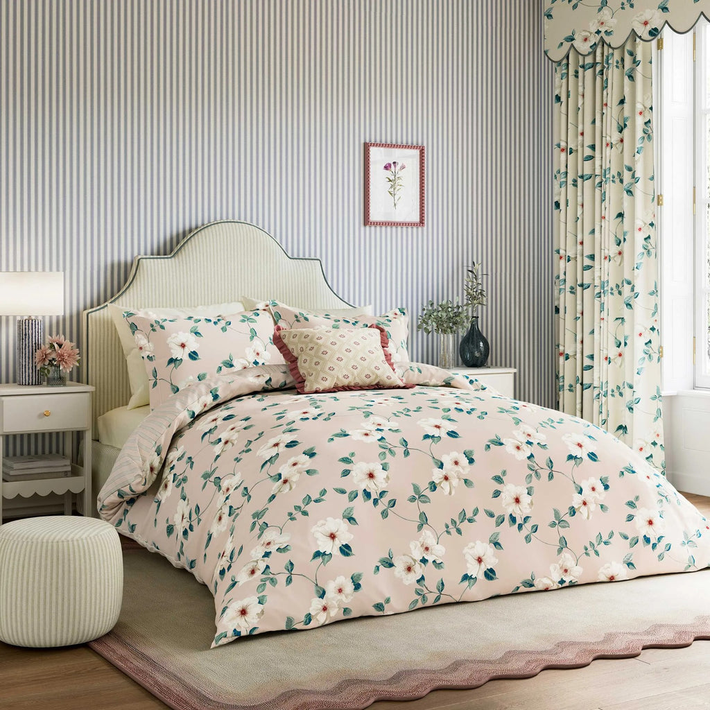 Poets Duvet Cover Set in Blush