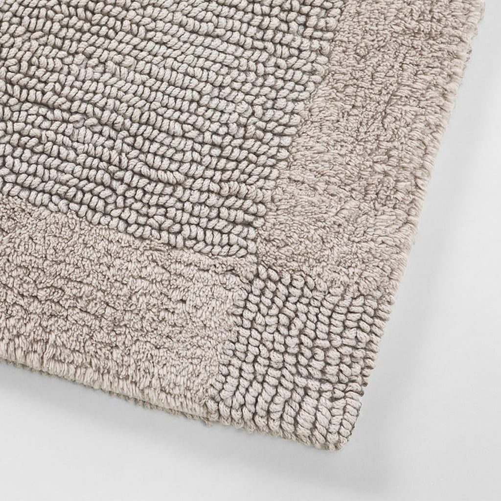Larken Bath Tufted Rugs in Cloud Grey