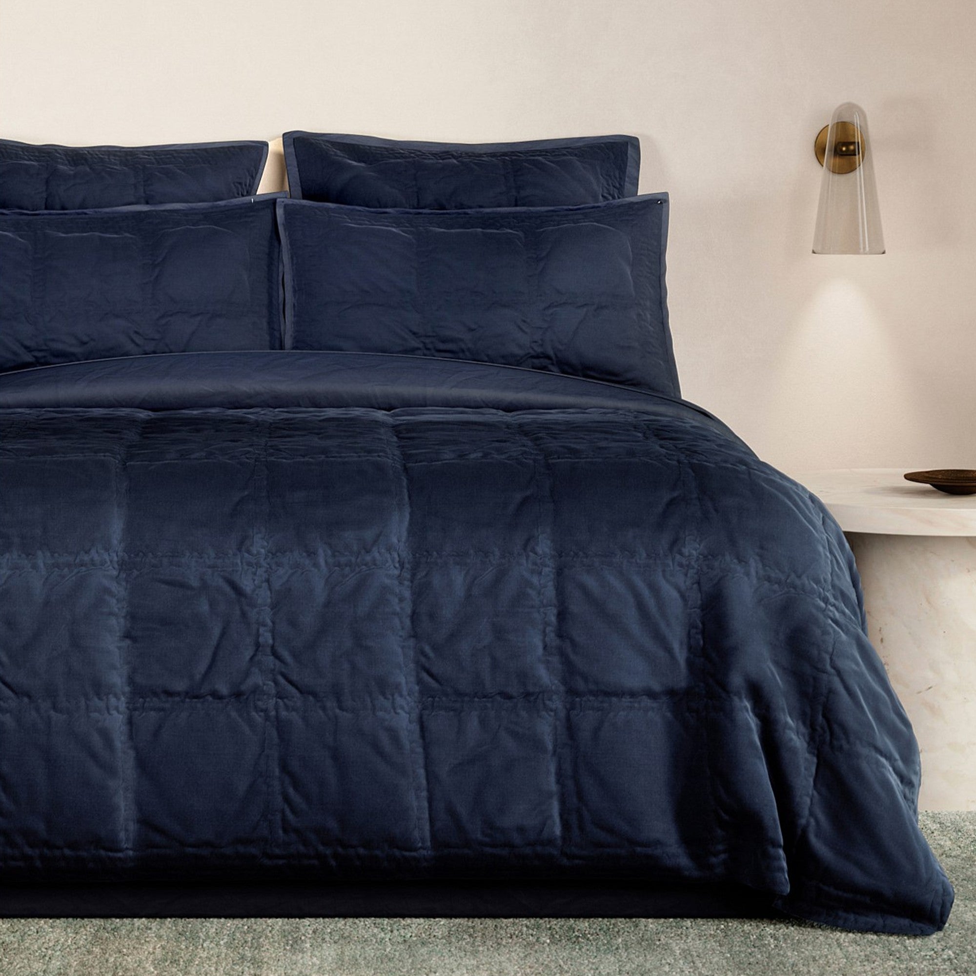 Remme Bedspread in Midnight