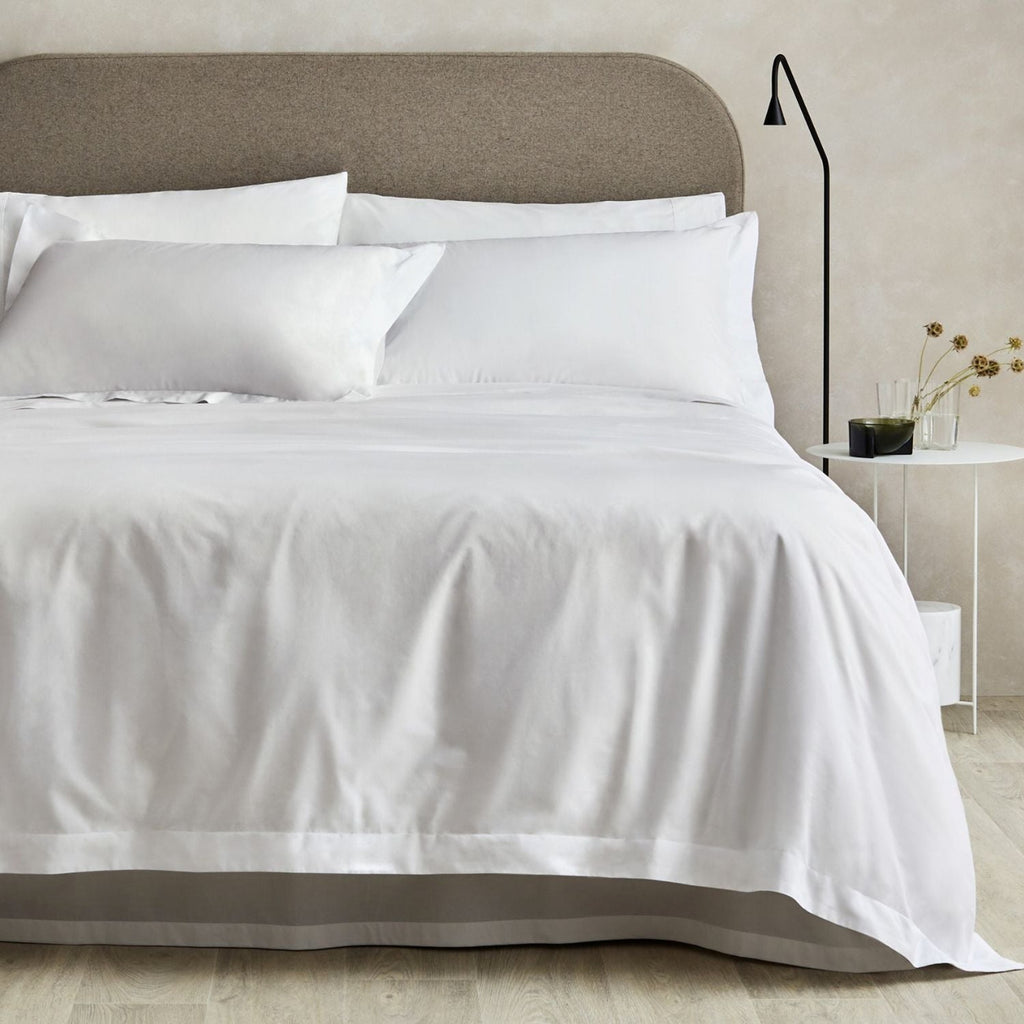 500 TC Cotton Sateen Fitted Sheet in Snow