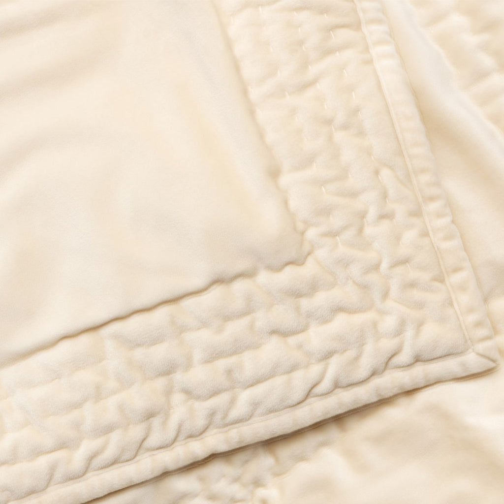 Remme Bedspread in Champagne