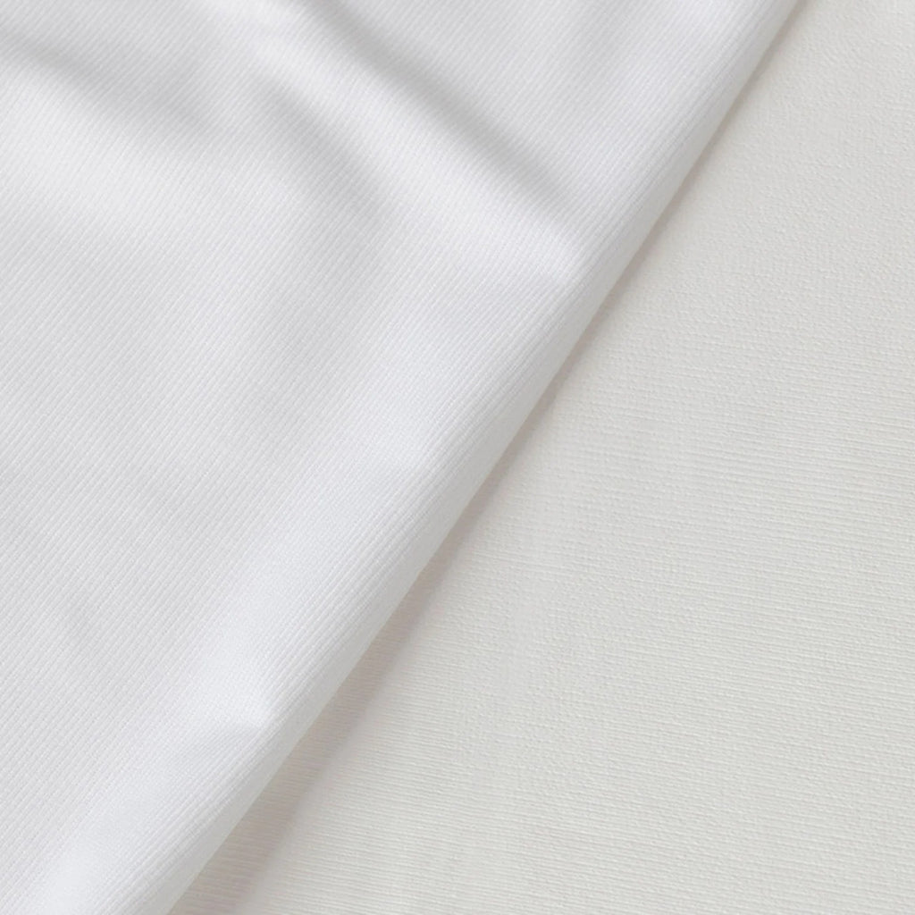 Anti-bedbug Mattress Protector in White