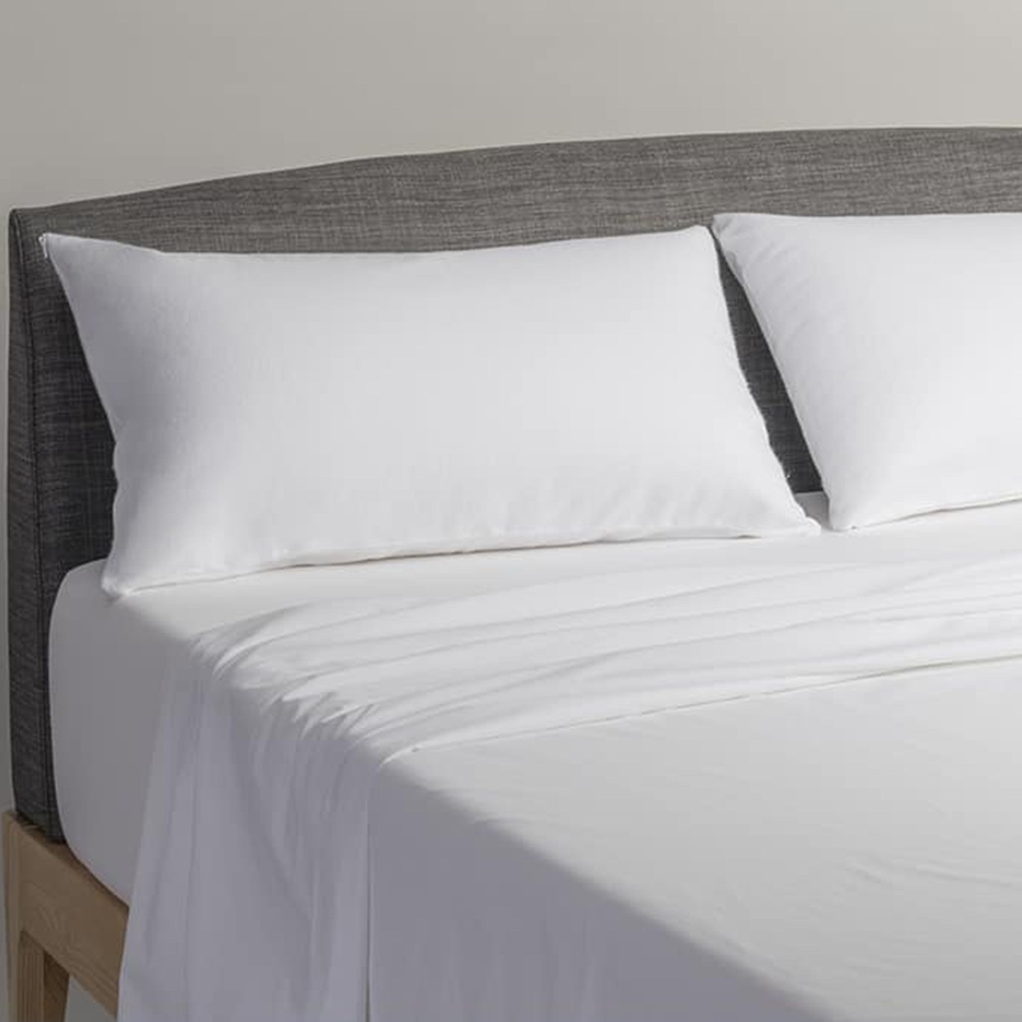 Eco Aqua Standard Pillow Protector in White