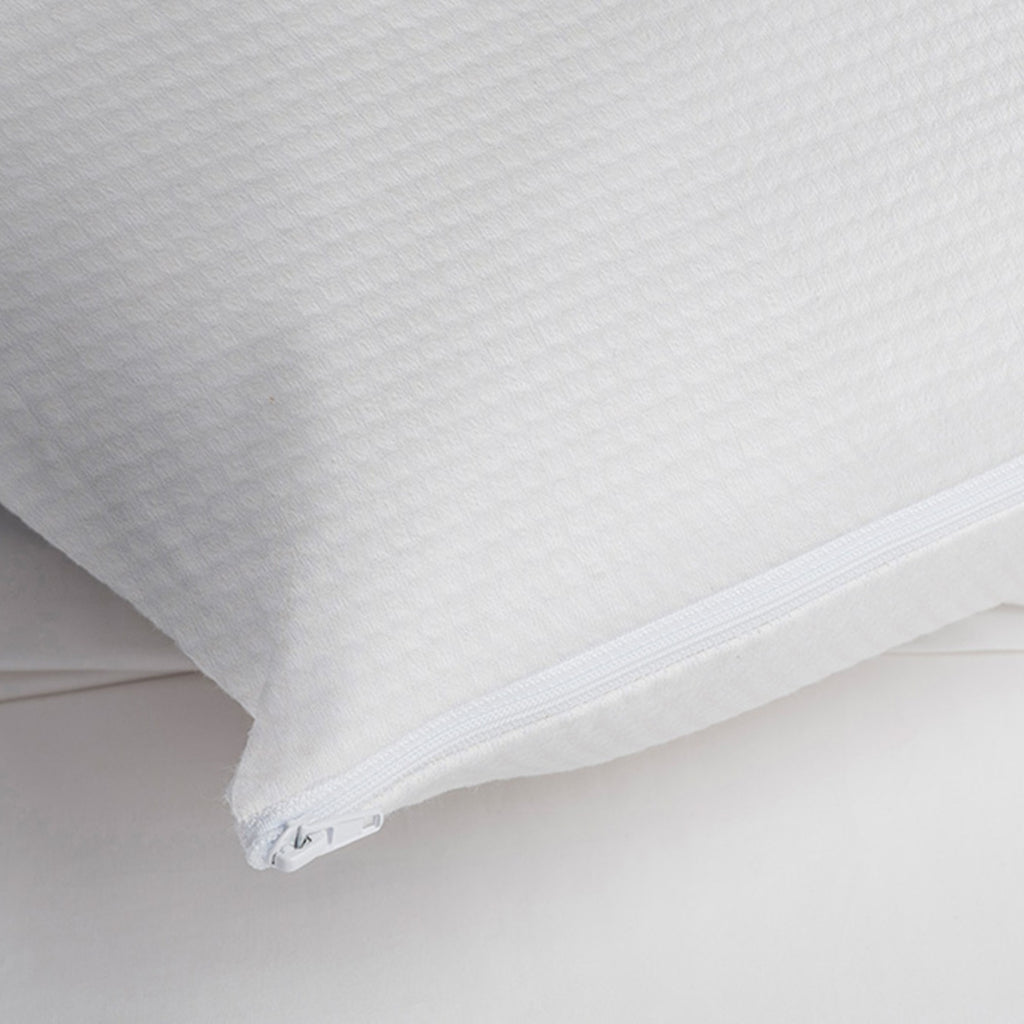 Frost 100% cotton Thermo-regulating pillow Protector in White