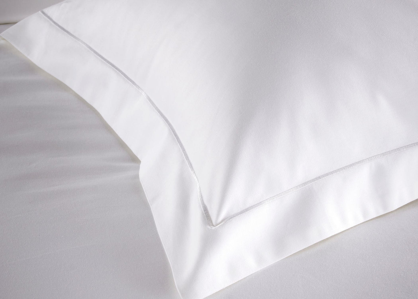 Christy "500TC Hygro Cotton Sateen" Bed Linen with White boarder Stitch