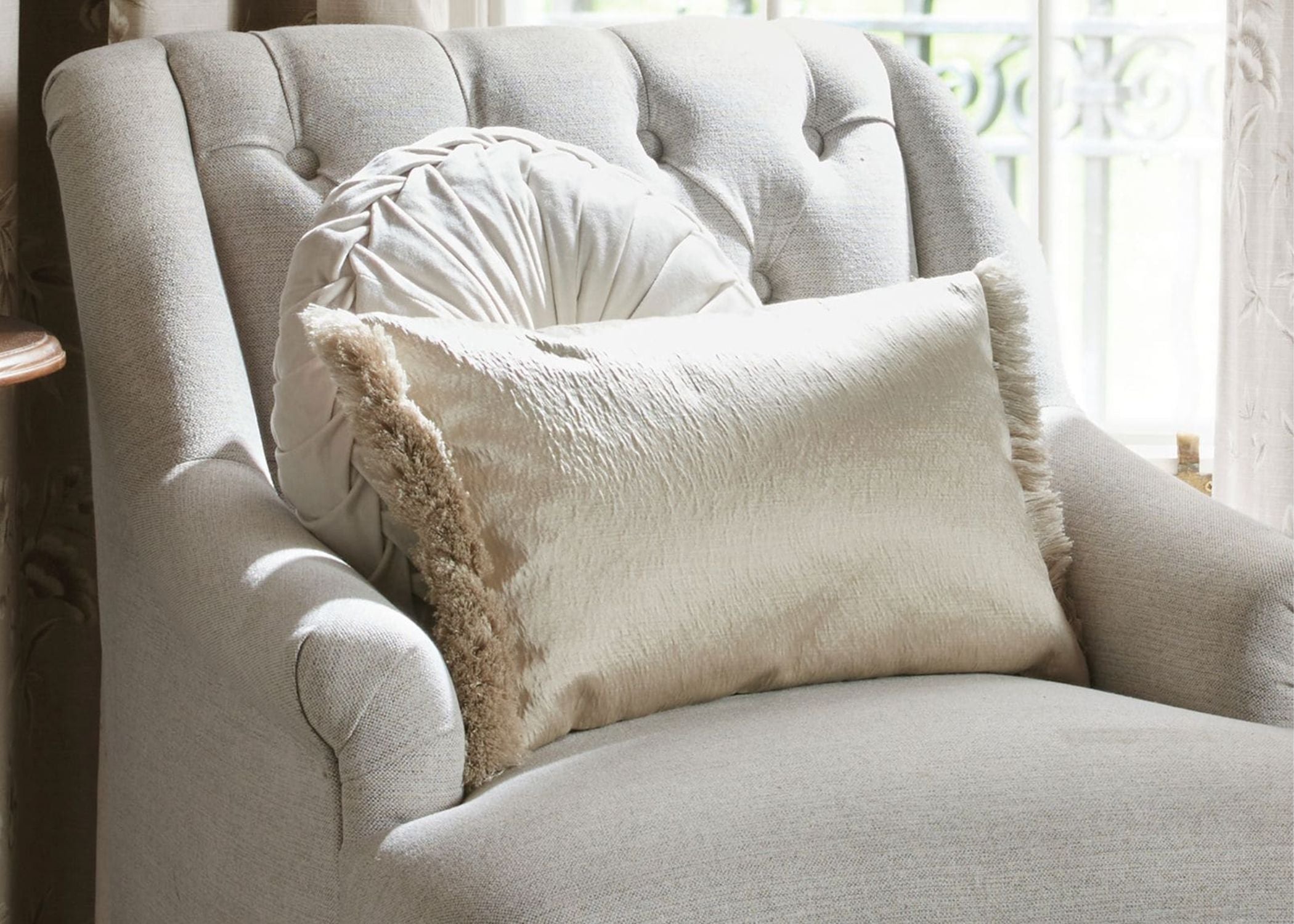 Laura Ashley "Carys" Decorative Filled Cushion - 30 x 50 cm